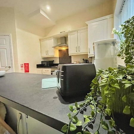 5 Bedroom, Sleeps 9 - Base To Explore Liverpool And Beyond Buitenkant foto