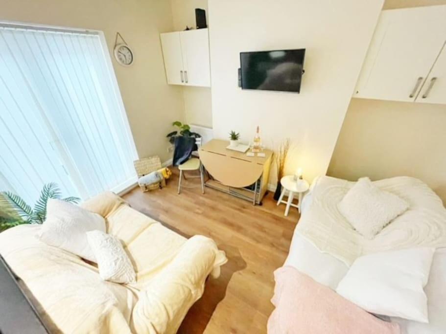 5 Bedroom, Sleeps 9 - Base To Explore Liverpool And Beyond Buitenkant foto