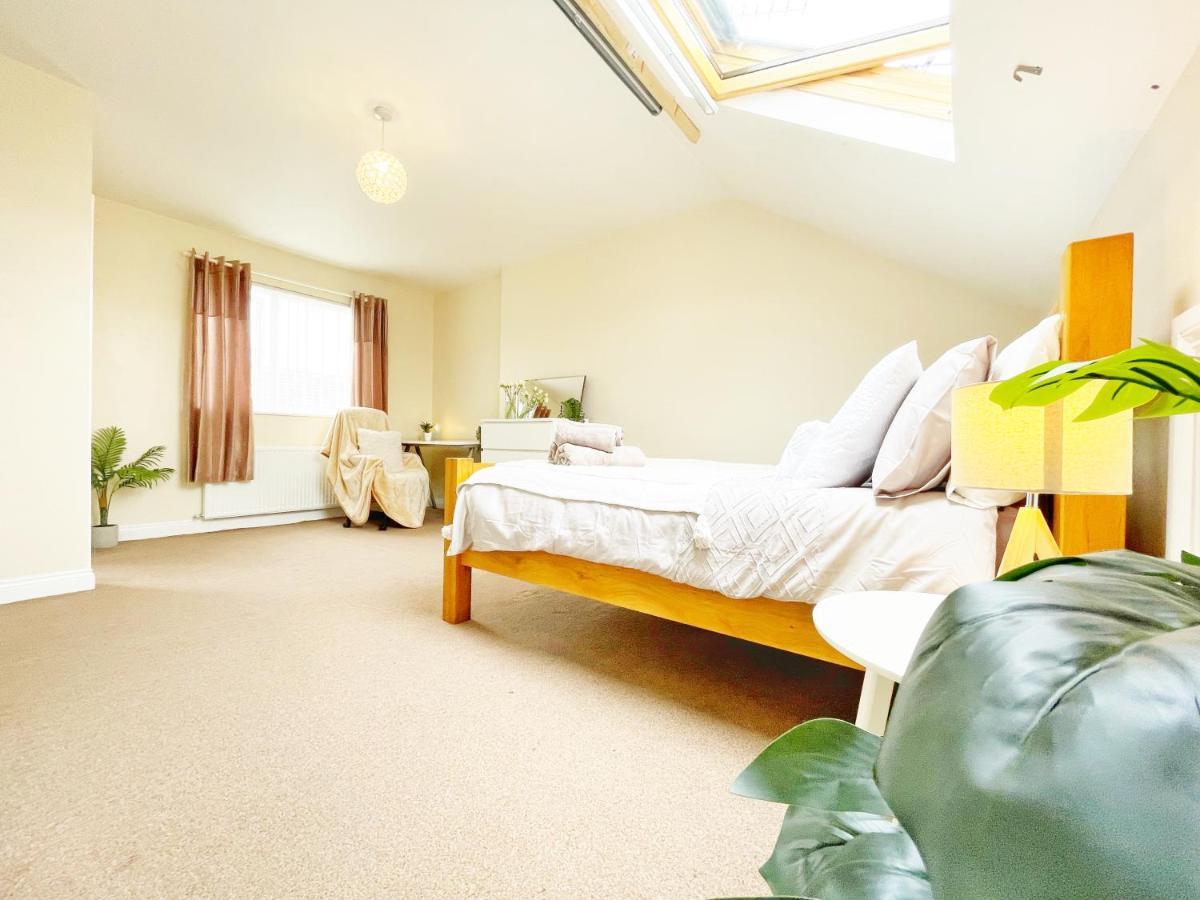 5 Bedroom, Sleeps 9 - Base To Explore Liverpool And Beyond Buitenkant foto