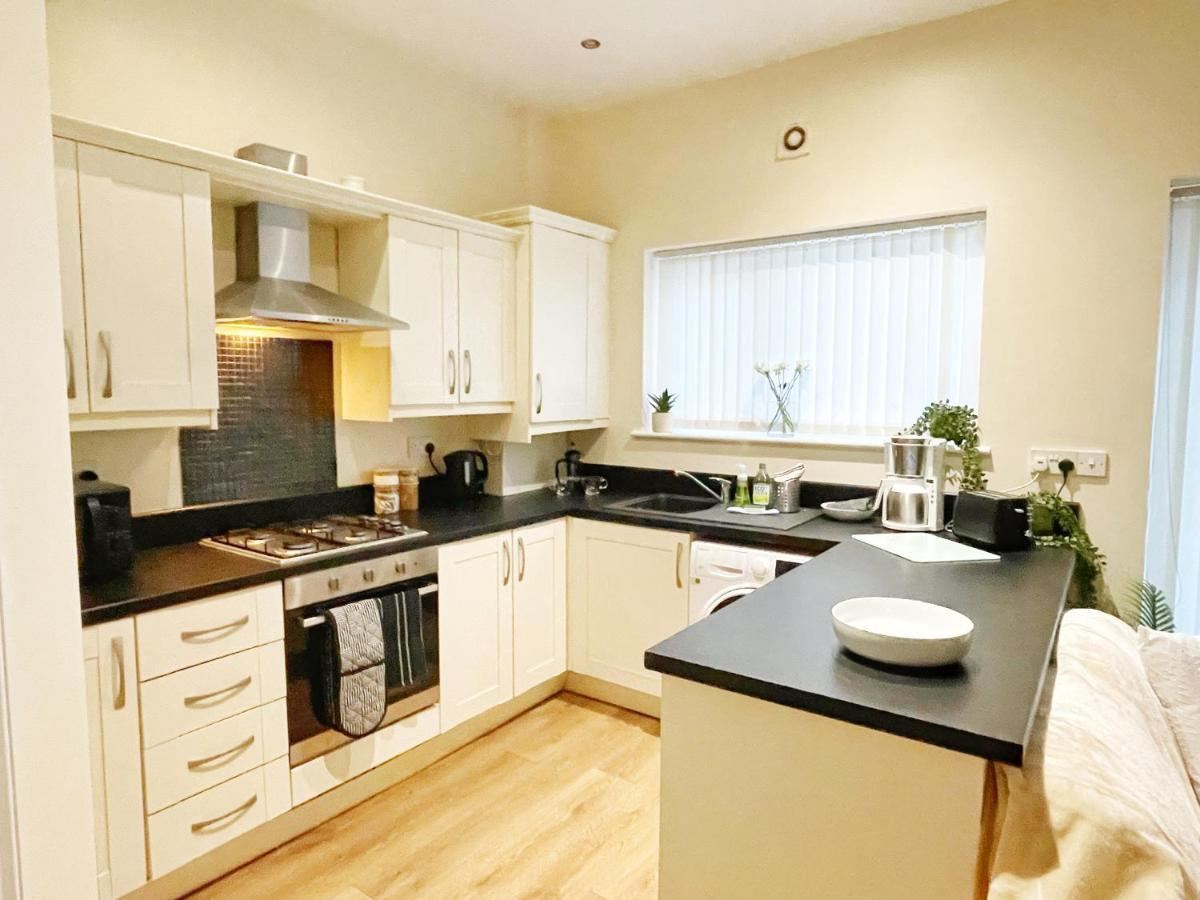 5 Bedroom, Sleeps 9 - Base To Explore Liverpool And Beyond Buitenkant foto